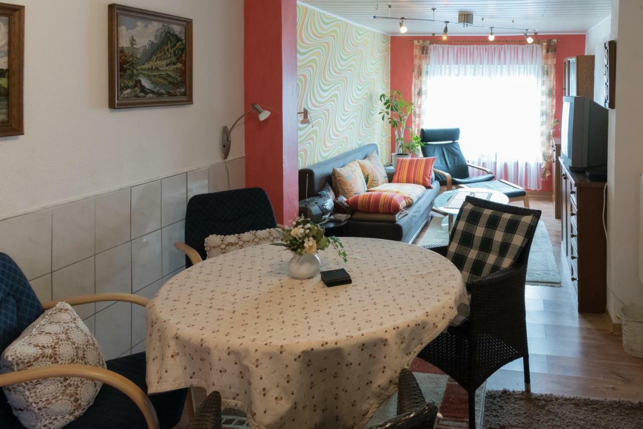 Ferienwohnung Buettner Solms-Oberbiel Buitenkant foto